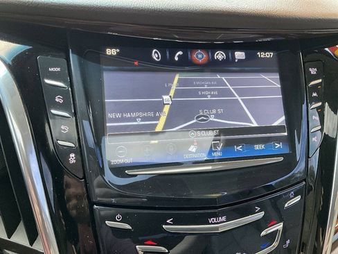 Used 2017 Cadillac Escalade ESV Luxury AWD/4WD image 17