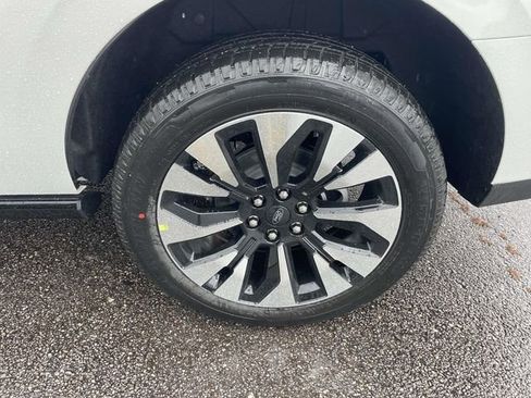 New 2025 Ford Expedition Platinum w/ Platinum Ultimate Package image 21