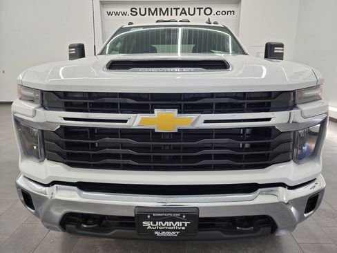 Used 2024 Chevrolet Silverado 2500 LT image 21