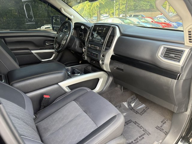 Used 2021 Nissan Titan SV w/ SV Convenience Package AWD/4WD image 13