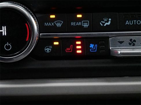 Used 2023 Ford Expedition Limited image 21