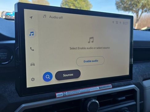 Used 2025 Toyota Tacoma Limited image 19