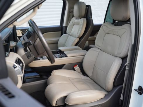 Used 2023 Lincoln Navigator L Reserve AWD/4WD image 22