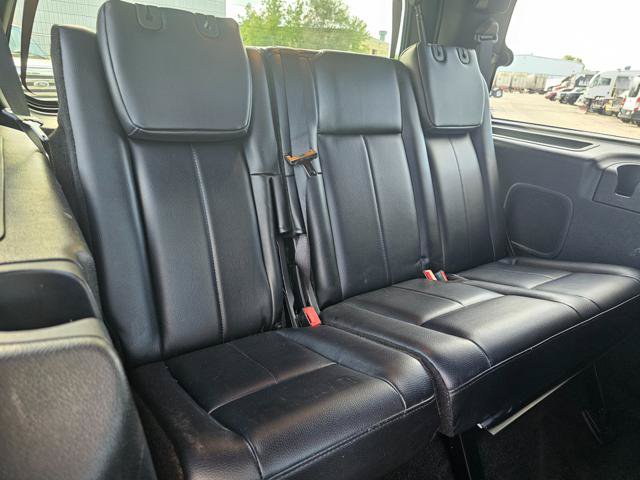 Used 2016 Ford Expedition XLT w/ Equipment Group 202A AWD/4WD image 27