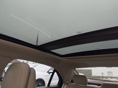 Used 2017 Lincoln Continental Reserve w/ Climate Package image 11