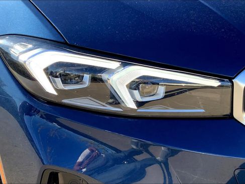 New 2024 BMW 330i Sedan w/ Convenience Package image 13