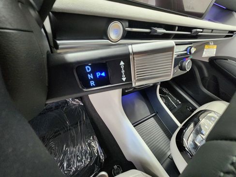 New 2026 Hyundai Tucson Limited image 16