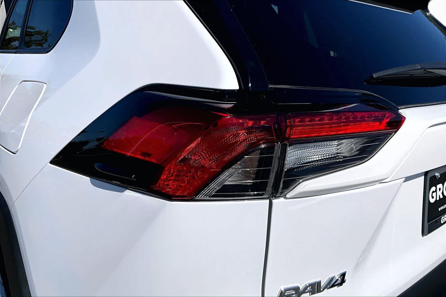 Certified 2024 Toyota RAV4 LE AWD/4WD image 28