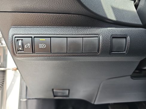 Used 2022 Toyota Corolla SE w/ Carpet Mat Package (TMS) FWD image 28