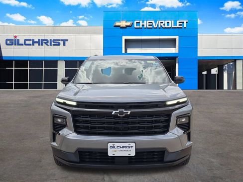 New 2026 Chevrolet Traverse LT w/ Midnight/Sport Edition FWD image 2