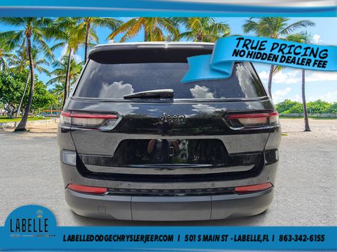 Used 2024 Jeep Grand Cherokee L Altitude RWD image 4