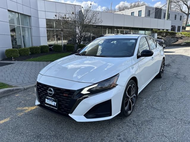 Certified 2023 Nissan Altima 2.5 SR FWD image 4