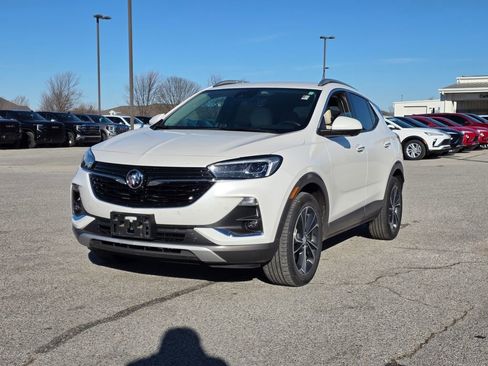 Used 2021 Buick Encore GX Essence w/ Advanced Technology Package image 3