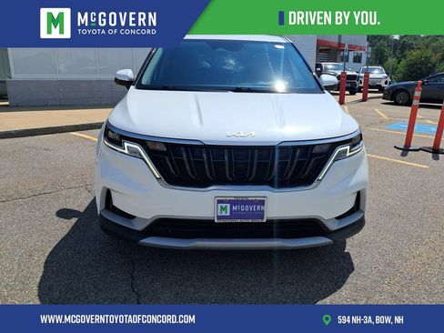 Used 2023 Kia Carnival LX FWD image 8