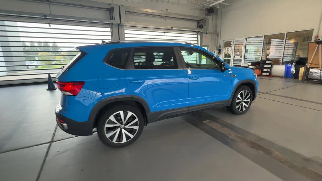 Certified 2023 Volkswagen Taos SE AWD/4WD image 14