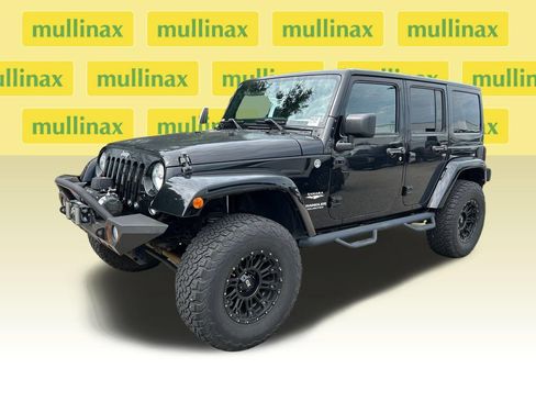 Used 2015 Jeep Wrangler Unlimited Sahara AWD/4WD image 4