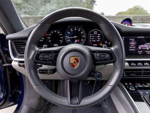 Used 2020 Porsche 911 Carrera S image 30