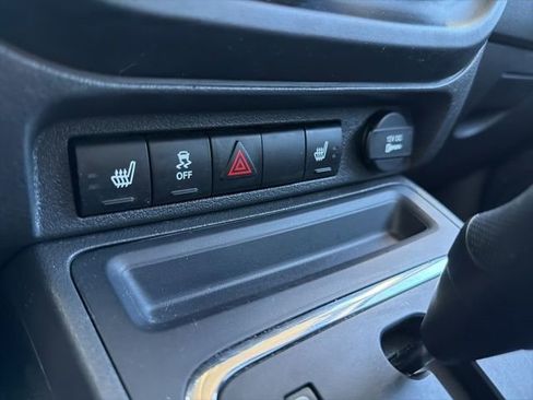 Used 2017 Jeep Patriot High Altitude FWD image 31