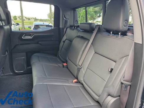 Used 2024 Chevrolet Silverado 1500 LT Trail Boss w/ Convenience Package II AWD/4WD image 15