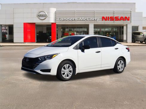 Used 2025 Nissan Versa S w/ Trunk Package image 7