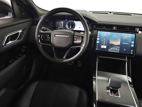 Certified 2026 Land Rover Range Rover Velar Dynamic SE AWD/4WD image 21
