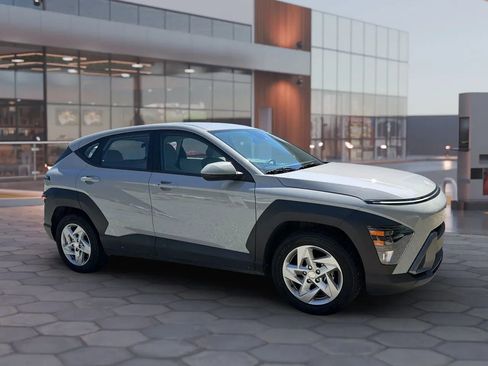 Used 2024 Hyundai Kona SE FWD image 17