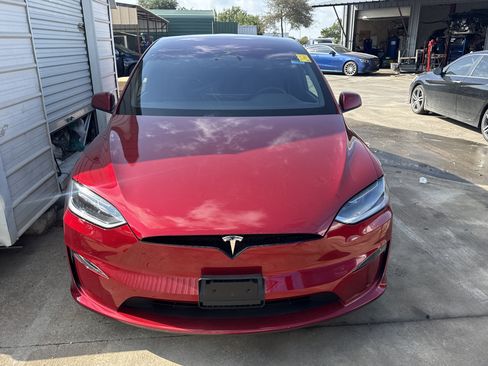 Used 2024 Tesla Model X AWD/4WD image 3