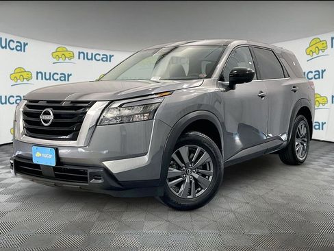 Used 2024 Nissan Pathfinder S AWD/4WD image 3