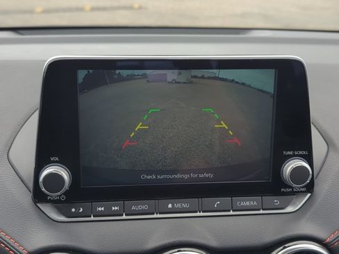 Used 2025 Nissan Sentra SR FWD image 12