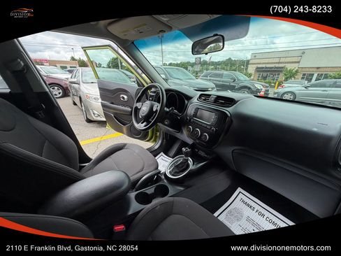 Used 2018 Kia Soul FWD image 14
