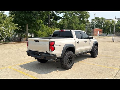Used 2026 Chevrolet Colorado ZR2 w/ ZR2 Bison Edition AWD/4WD image 5