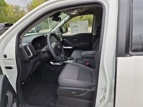 New 2026 Nissan Frontier SV w/ SV Convenience Package AWD/4WD image 16