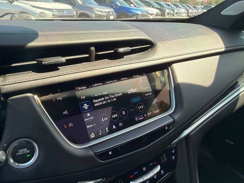 Used 2022 Cadillac XT5 Premium Luxury w/ Technology Package FWD image 29