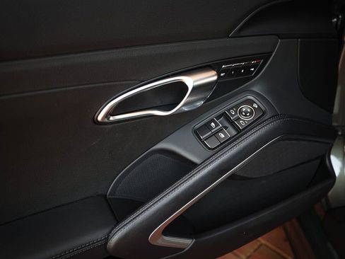 Used 2025 Porsche 718 Cayman RWD image 42