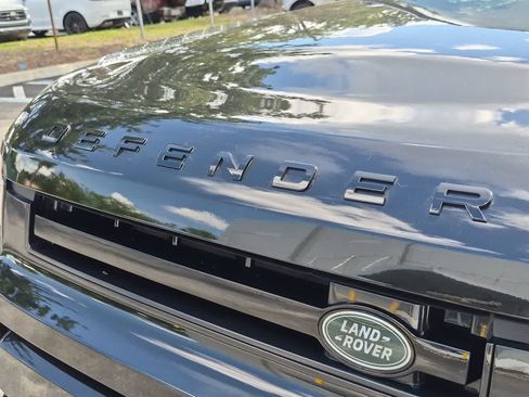 Certified 2025 Land Rover Defender 130 V8 AWD/4WD image 13