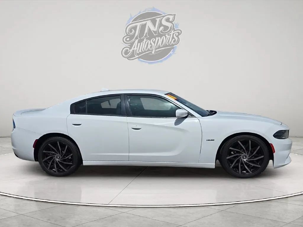 Used 2016 Dodge Charger R/T RWD image 6