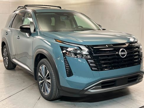 New 2026 Nissan Pathfinder Platinum AWD/4WD image 7