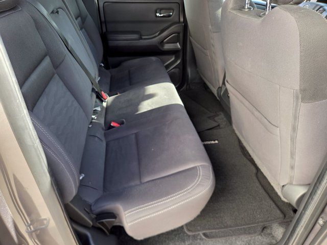 Used 2022 Nissan Frontier SV AWD/4WD image 14