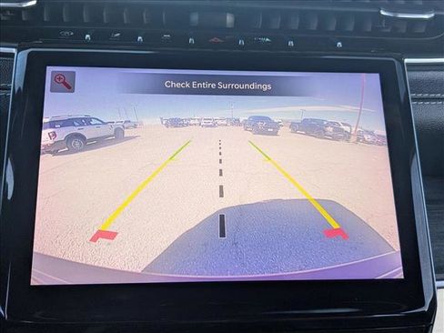 Used 2023 Jeep Grand Cherokee Limited image 14