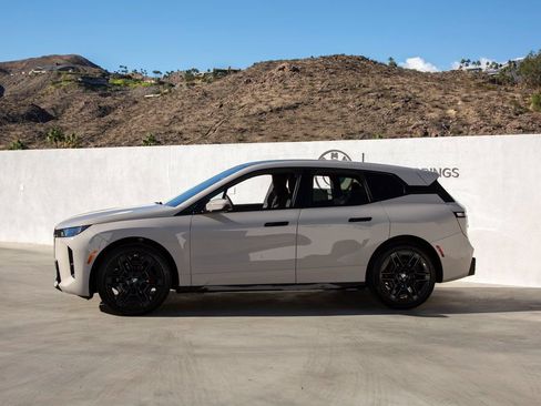 Used 2026 BMW iX xDrive60 w/ M Sport Package AWD/4WD image 3