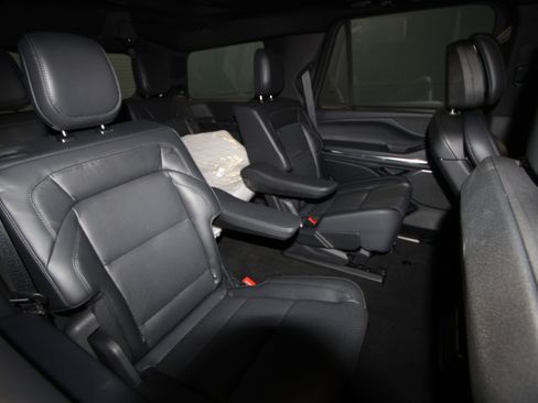 New 2025 Lincoln Navigator Reserve w/ Jet Appearance Package image 22