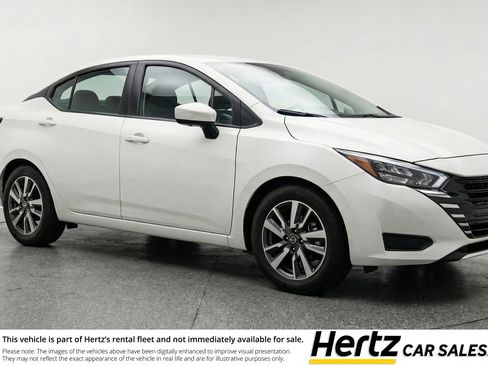 Used 2025 Nissan Versa SV FWD image 1