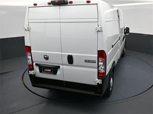 Used 2023 RAM ProMaster 2500 w/ Driver Convenience Group image 18