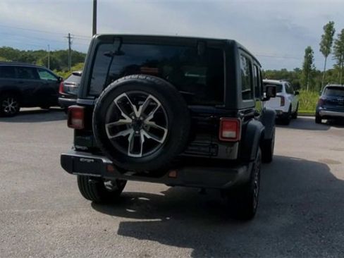 Used 2025 Jeep Wrangler Sport S w/ Convenience Group image 24