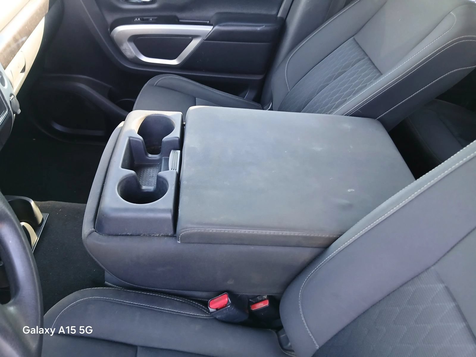 Used 2018 Nissan Titan SV RWD image 9