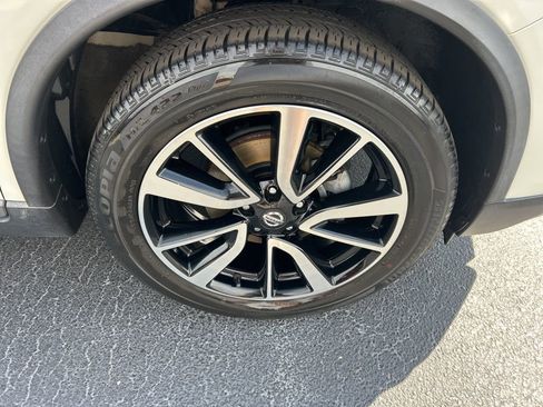 Used 2020 Nissan Rogue SL image 26