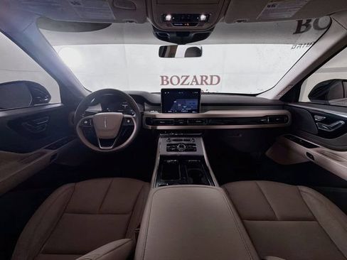Certified 2023 Lincoln Aviator 2WD w/ Premium Package image 30