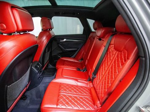Used 2020 Audi SQ5 Premium Plus w/ Premium Plus Package image 24