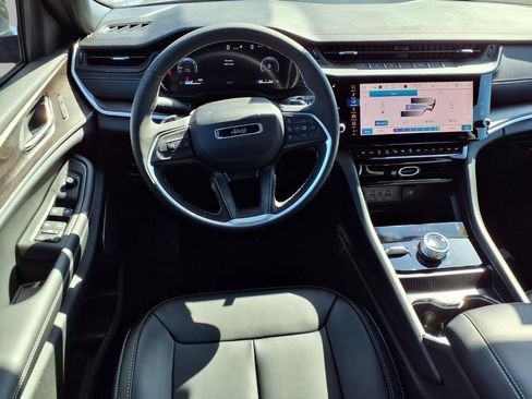 New 2026 Jeep Grand Cherokee L Limited AWD/4WD image 4
