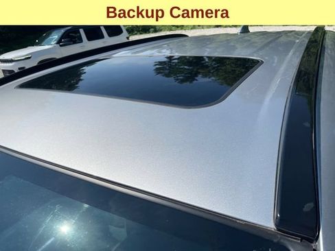 Used 2019 Toyota RAV4 XLE AWD/4WD image 9